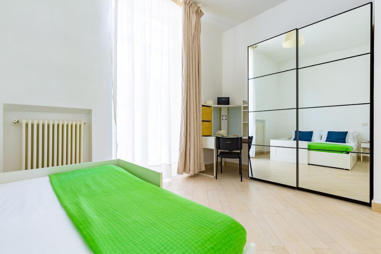 Apartment With Balcony In Palazzo Diaz By Wonderful Italy
